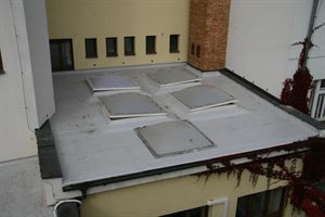 Hydroizolace ploché střechy Česká spořitelna Pelhřimov