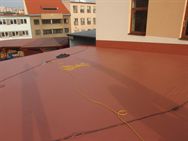 Výstavba a izolace ploché střechy pergoly a krytého parkovacího místa