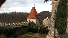 Izolace Velké válcové věže - hrad Křivoklát při její rekonstrukci v.roce 2016