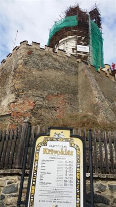 Izolace Velké válcové věže - hrad Křivoklát při její rekonstrukci v.roce 2016